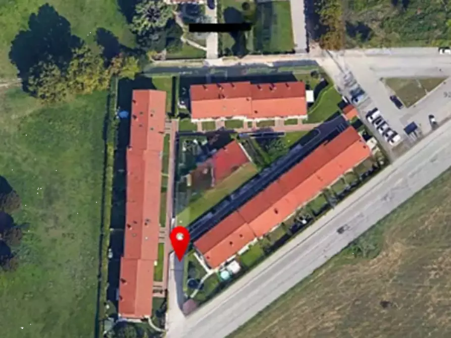 Immagine 3 di Garage in vendita  in Via Goffredo Mameli a Castelnuovo Del Garda