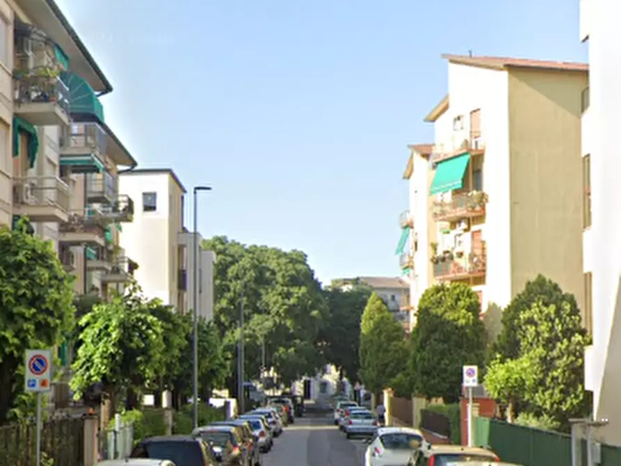 Immagine 5 di Garage in vendita  in Via Udine a Verona