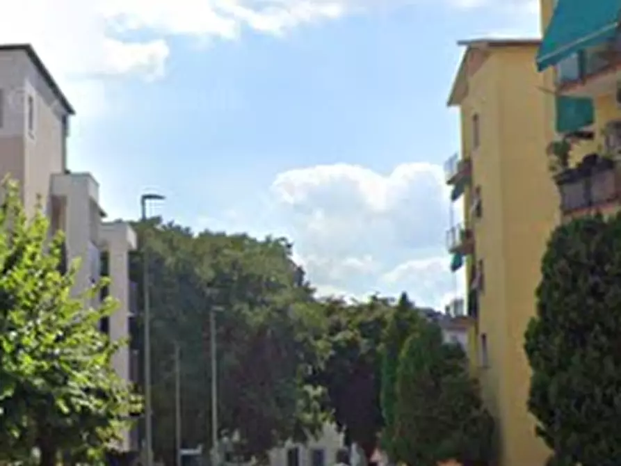 Immagine 6 di Garage in vendita  in Via Udine a Verona