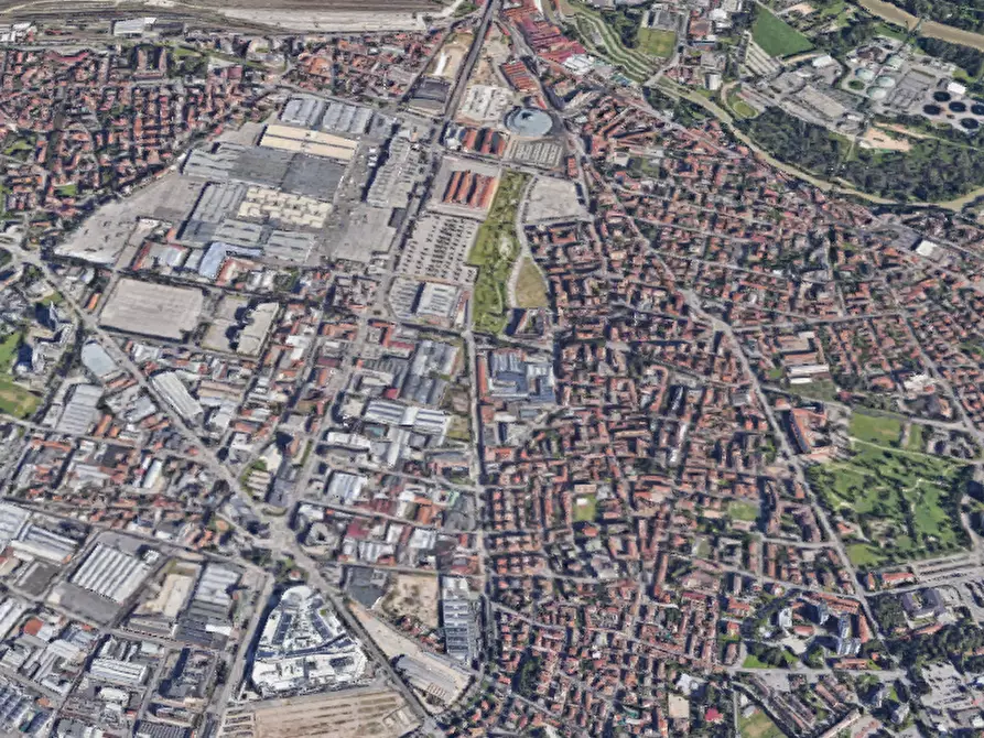 Immagine 9 di Garage in vendita  in Via Udine a Verona