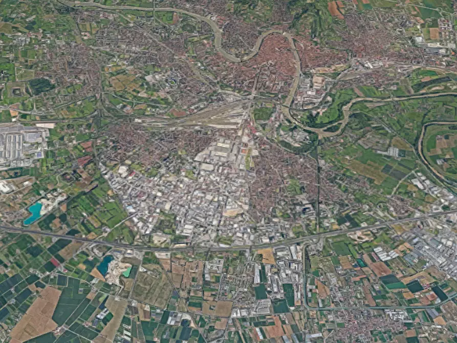 Immagine 10 di Garage in vendita  in Via Udine a Verona