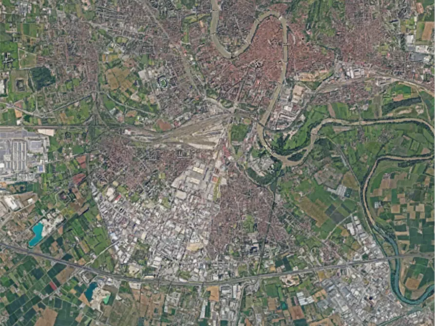 Immagine 5 di Garage in vendita  in Via Udine a Verona