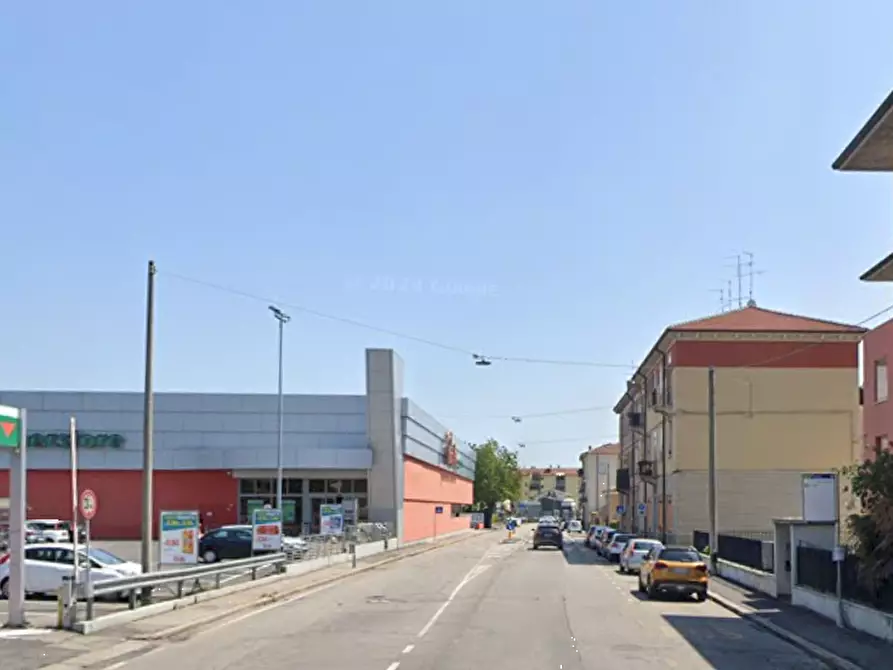 Immagine 3 di Garage in vendita  in Via Udine a Verona
