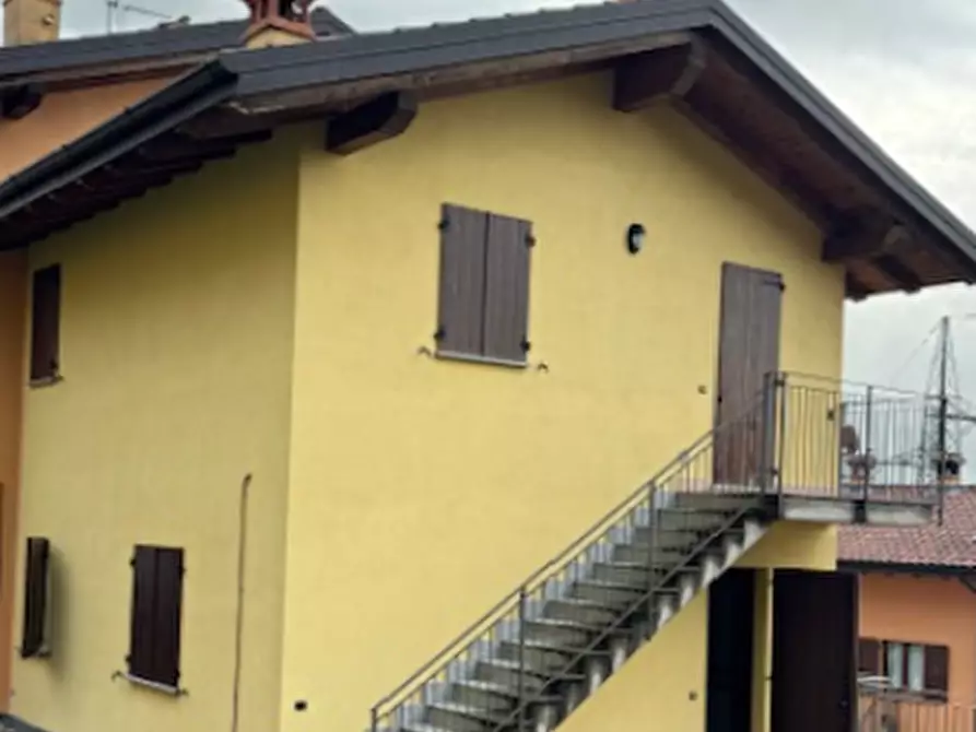 Immagine 1 di Stabile in vendita  in Via Costa a Camerata Cornello