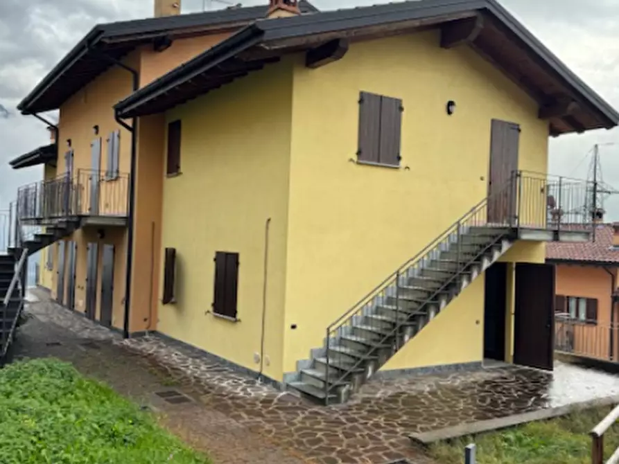 Immagine 5 di Stabile in vendita  in Via Costa a Camerata Cornello