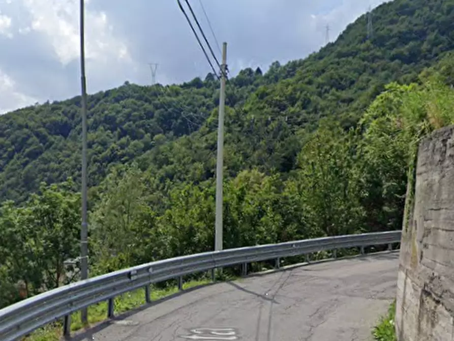 Immagine 36 di Stabile in vendita  in Via Costa a Camerata Cornello