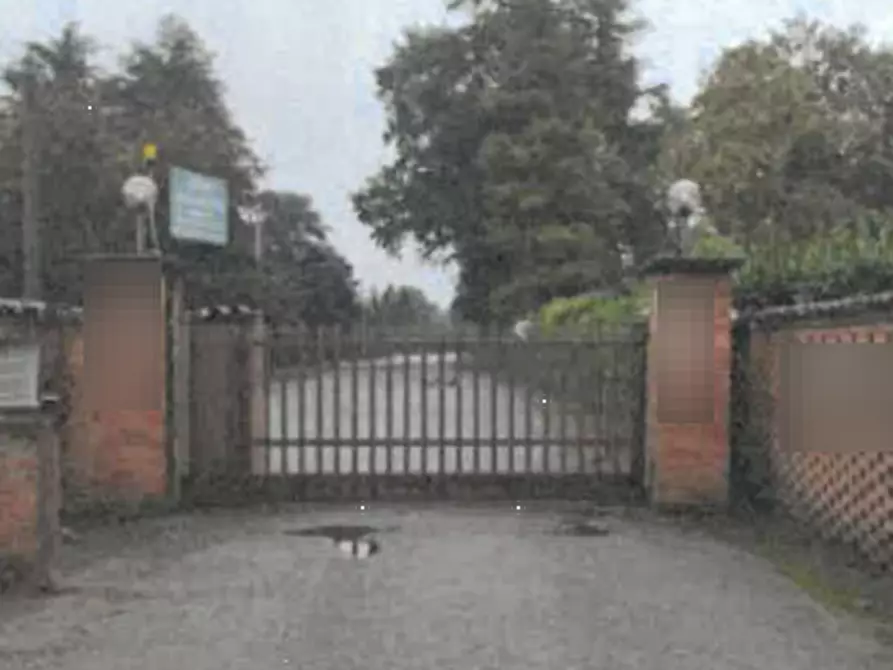 Immagine 22 di Rustico / casale in vendita  in Via Regina a Robecchetto Con Induno