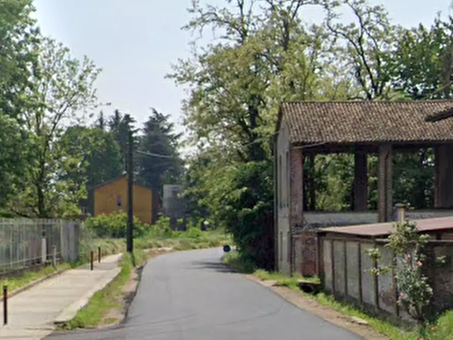 Immagine 20 di Villa in vendita  in Via Venticinque Aprile a Ozzero