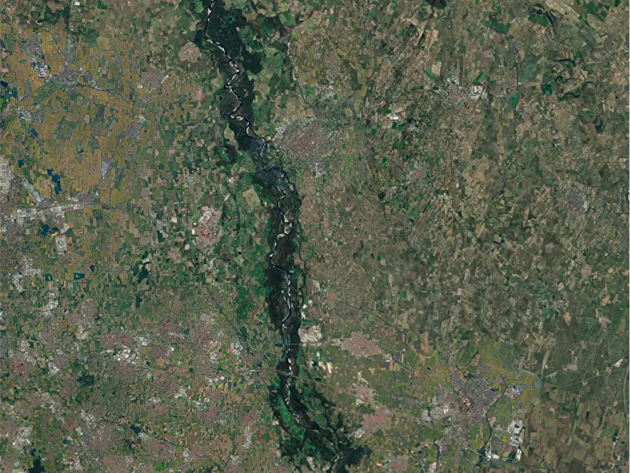 Immagine 26 di Villa in vendita  in Via Venticinque Aprile a Ozzero