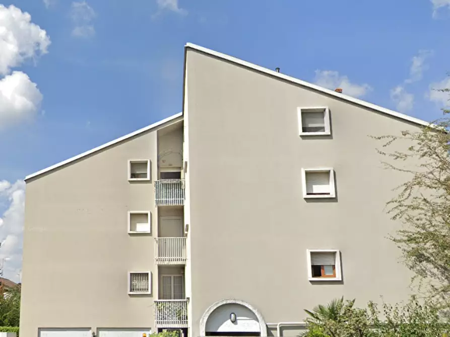 Immagine 6 di Appartamento in vendita  in Via Bainsizza a Legnano