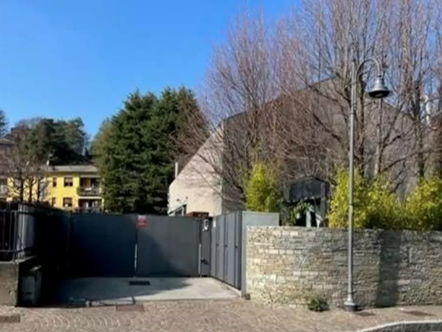 Immagine 3 di Negozio in vendita  in Via XXIV Maggio a Viganò