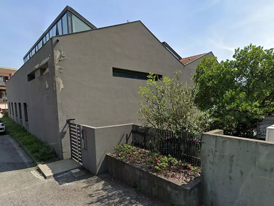 Immagine 8 di Negozio in vendita  in Via XXIV Maggio a Viganò