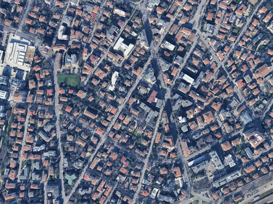 Immagine 3 di Garage in vendita  in Via Archirola a Modena