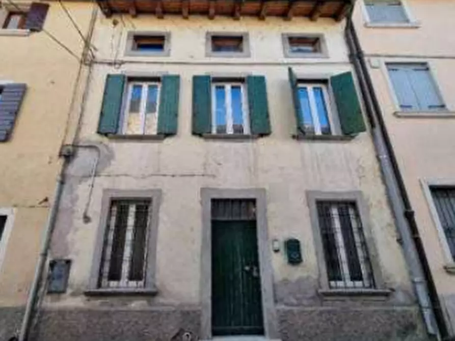 Immagine 2 di Porzione di casa in vendita  in  Via Mantovana a Castelnuovo Del Garda