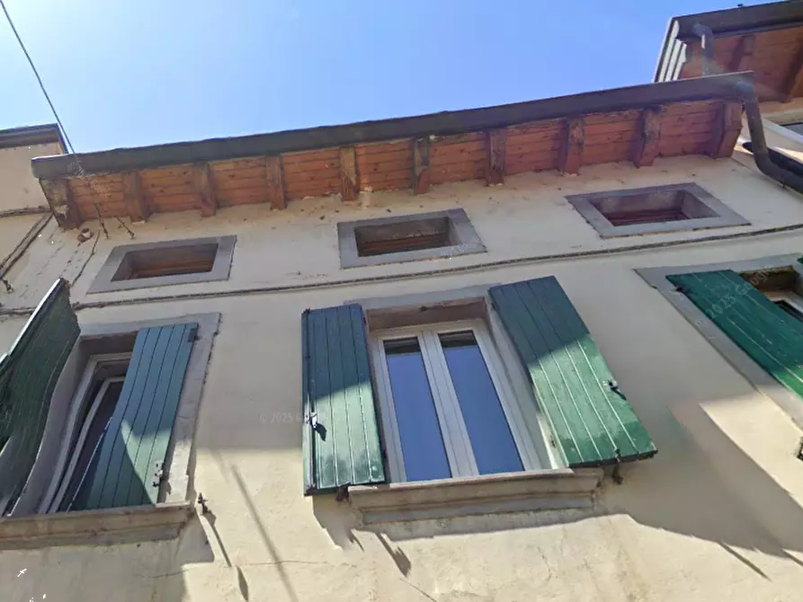 Immagine 7 di Porzione di casa in vendita  in  Via Mantovana a Castelnuovo Del Garda