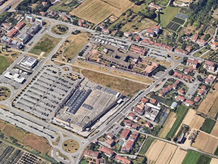 Immagine 10 di Negozio in vendita  in via Bure Vecchia Nord a Pistoia