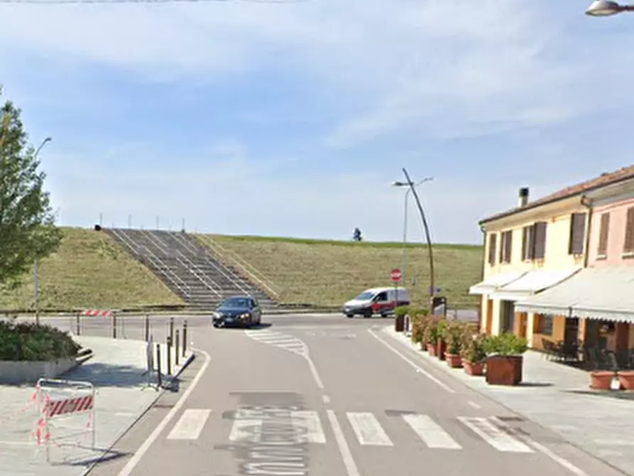 Immagine 7 di Appartamento in vendita  in Via Enrico Ferri a San Benedetto Po