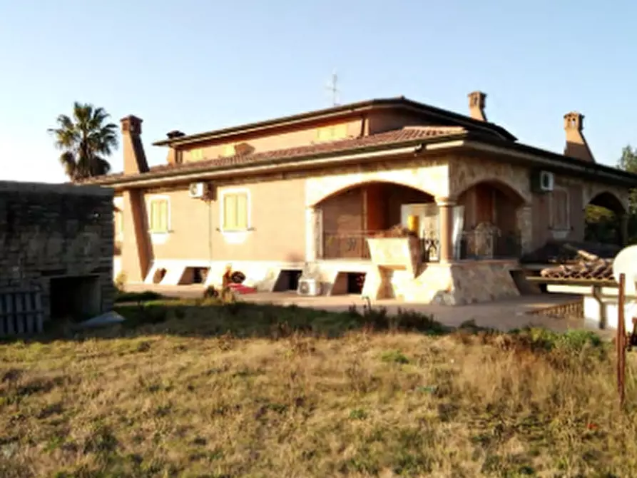 Immagine 10 di Villa in vendita  in via Giovenco a Aprilia