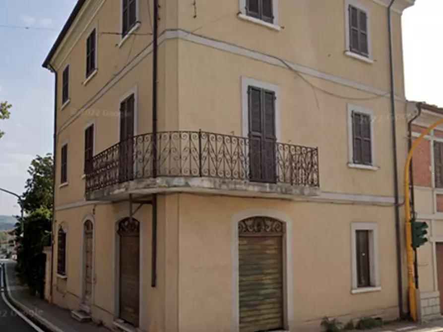 Immagine 1 di Stabile in vendita  in Via Flaminia a Colli Al Metauro