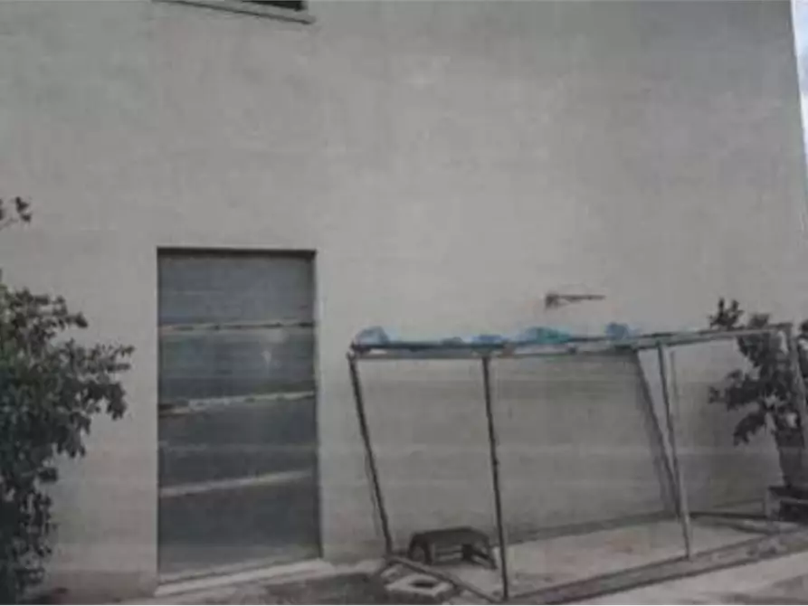 Immagine 1 di Porzione di casa in vendita  in Via Vittorio Veneto a Vallefoglia