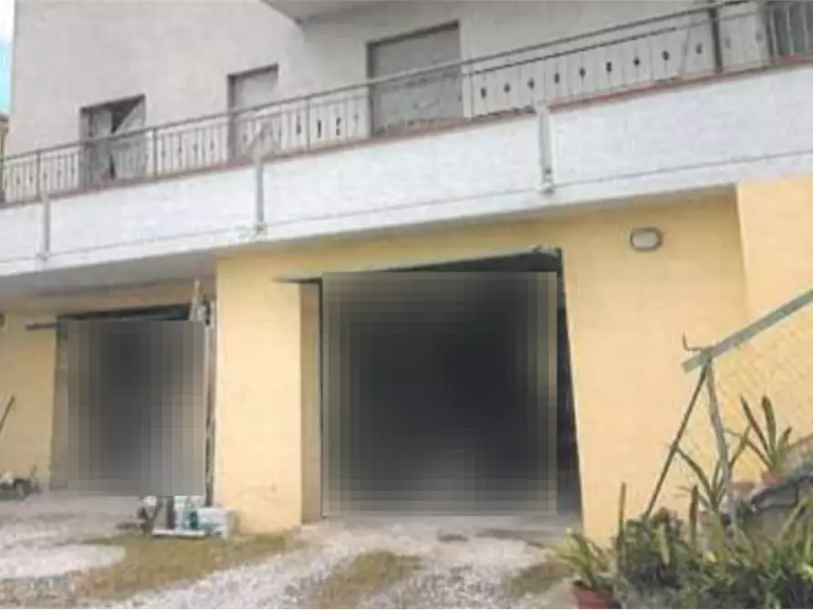 Immagine 3 di Porzione di casa in vendita  in Via Vittorio Veneto a Vallefoglia