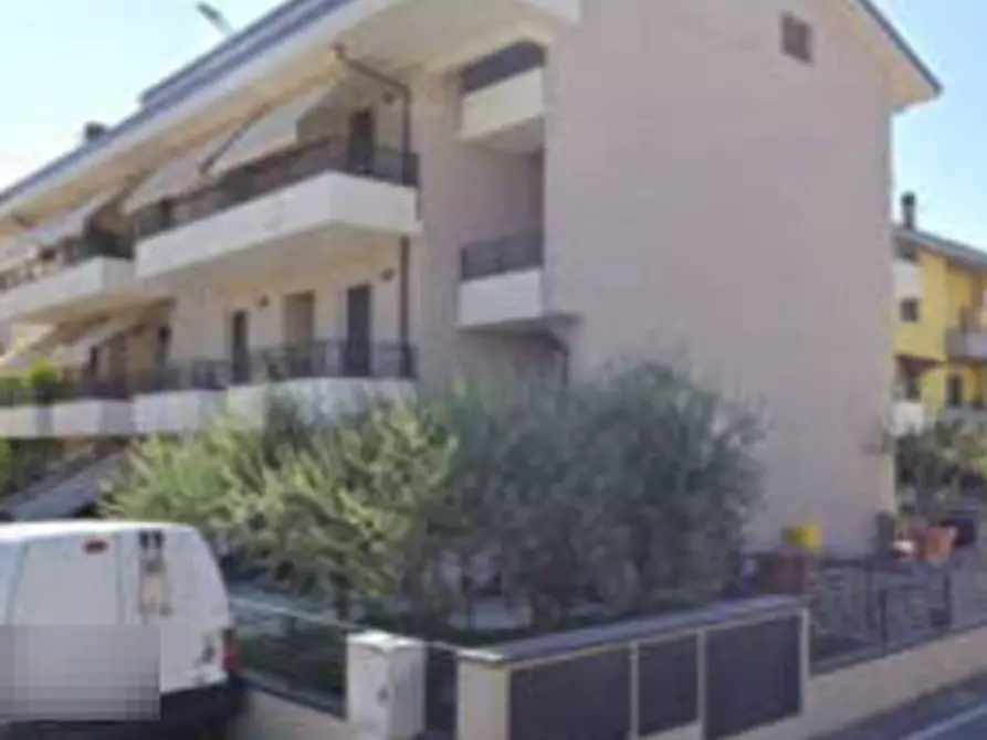 Immagine 2 di Appartamento in vendita  in Via Zandonai a Montelabbate