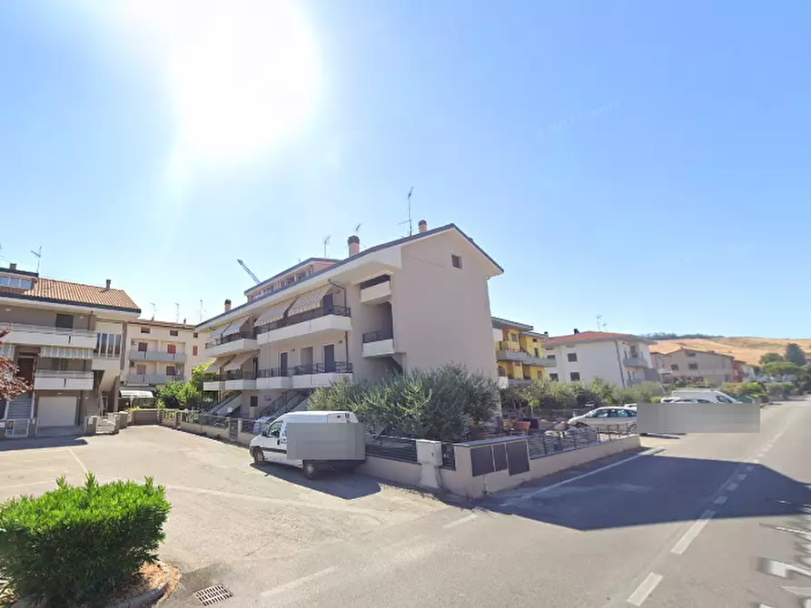 Immagine 30 di Appartamento in vendita  in Via Zandonai a Montelabbate