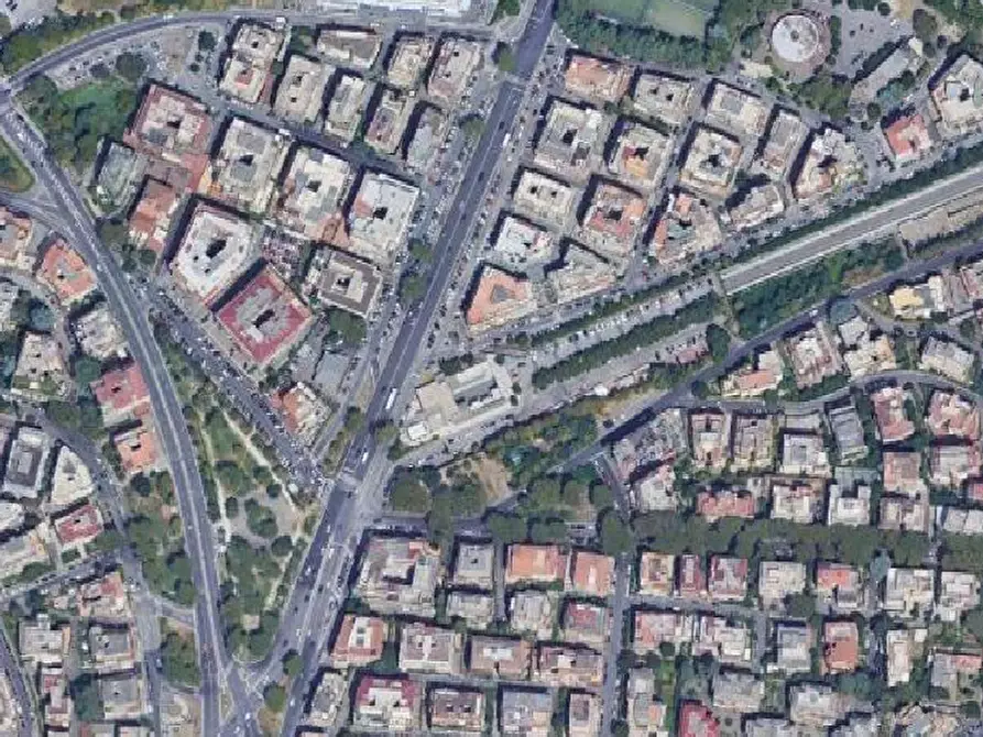 Immagine 18 di Hotel in vendita  in Via Monterosi a Roma