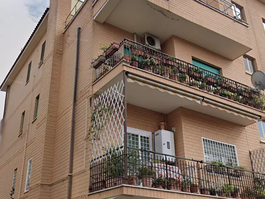 Immagine 10 di Appartamento in vendita  in Via Castellanza a Roma