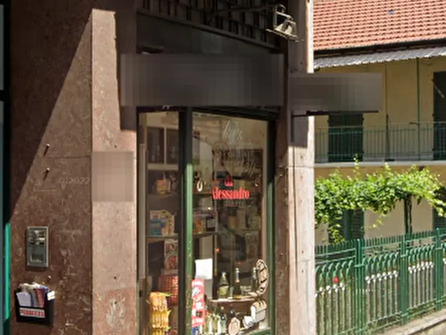 Immagine 13 di Negozio in vendita  in Via San Francesco d'Assisi a Nichelino