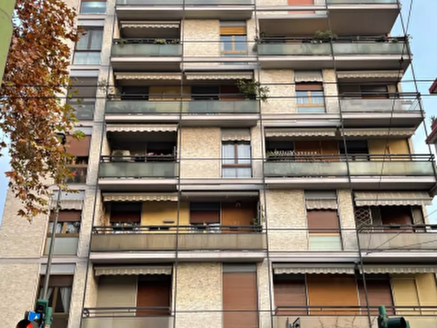 Immagine 12 di Appartamento in vendita  in Viale Fulvio Testi a Milano