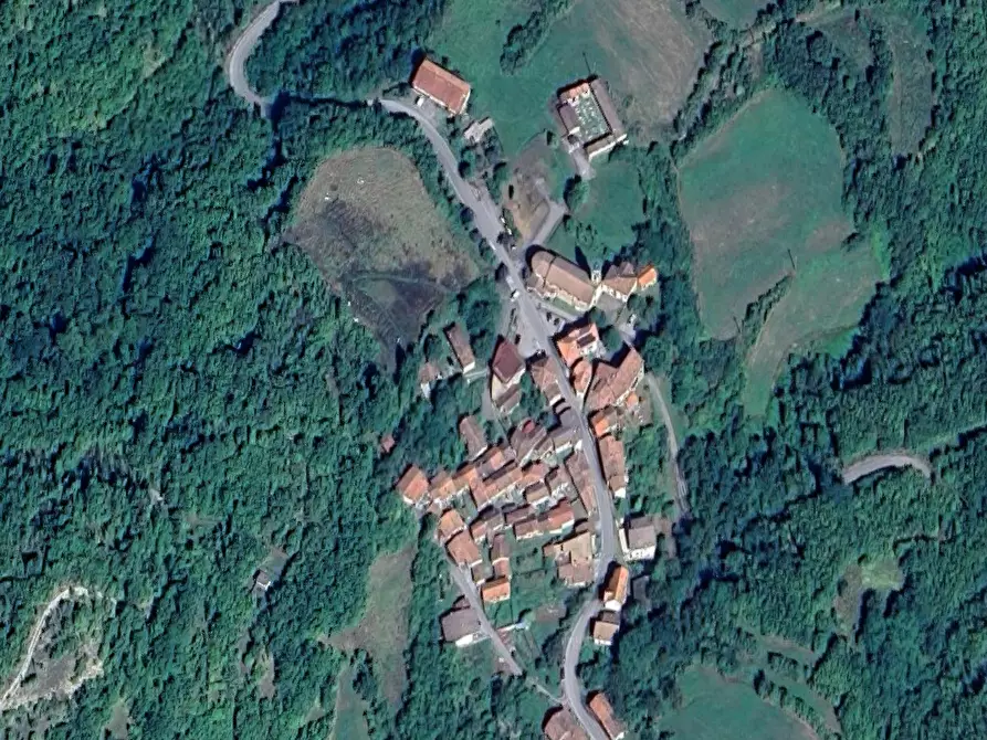 Immagine 13 di Casa indipendente in vendita  in Frazione Garadassi  a Fabbrica Curone