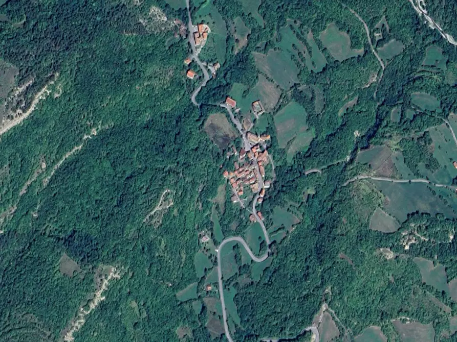 Immagine 15 di Casa indipendente in vendita  in Frazione Garadassi  a Fabbrica Curone