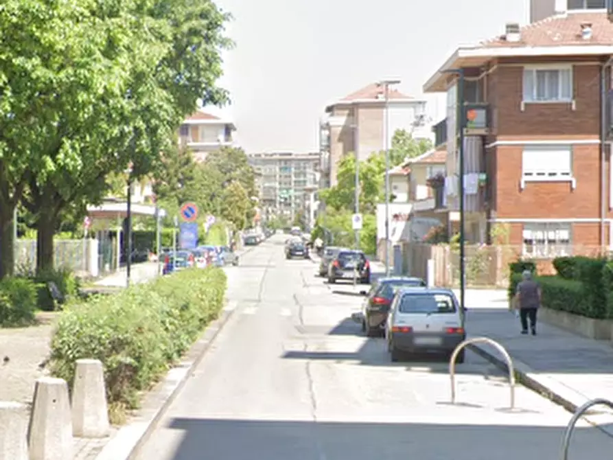 Immagine 4 di Garage in vendita  in Piazzale Pola  a Torino