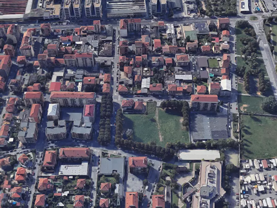 Immagine 7 di Garage in vendita  in Piazzale Pola  a Torino