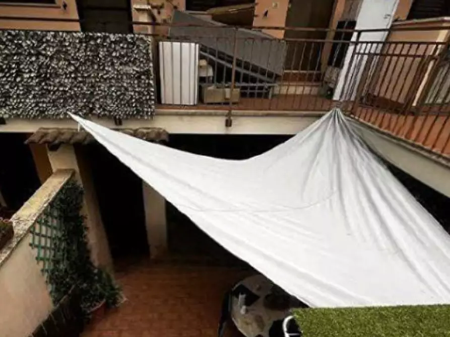 Immagine 4 di Appartamento in vendita  in Via Capodrise a Roma