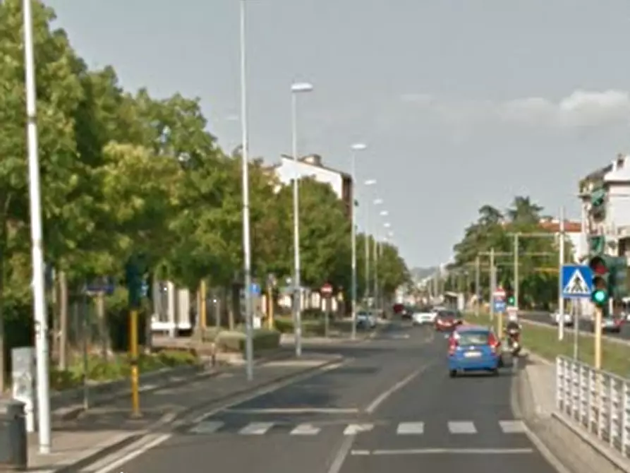 Immagine 9 di Magazzino in vendita  in Via Del Sansovino a Firenze