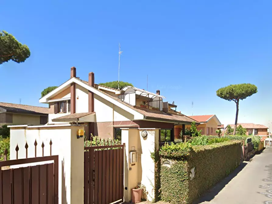 Immagine 5 di Porzione di villa in vendita  in Via Bouganville a Anzio