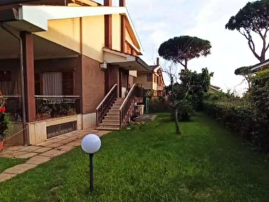 Immagine 18 di Porzione di villa in vendita  in Via Bouganville a Anzio