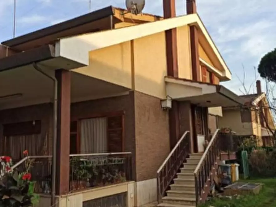 Immagine 19 di Porzione di villa in vendita  in Via Bouganville a Anzio