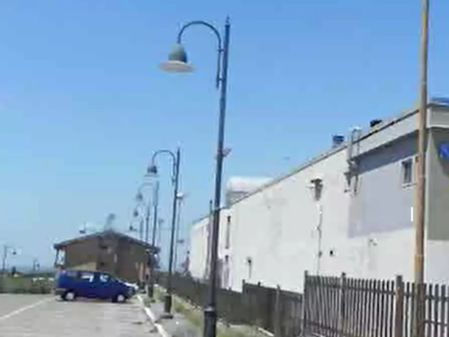 Immagine 4 di Magazzino in vendita  in Via Nettunense Nuova a Marino