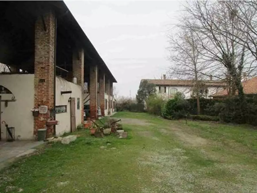 Immagine 6 di Appartamento in vendita  in Strada Case Nuove Canonici a Pavia