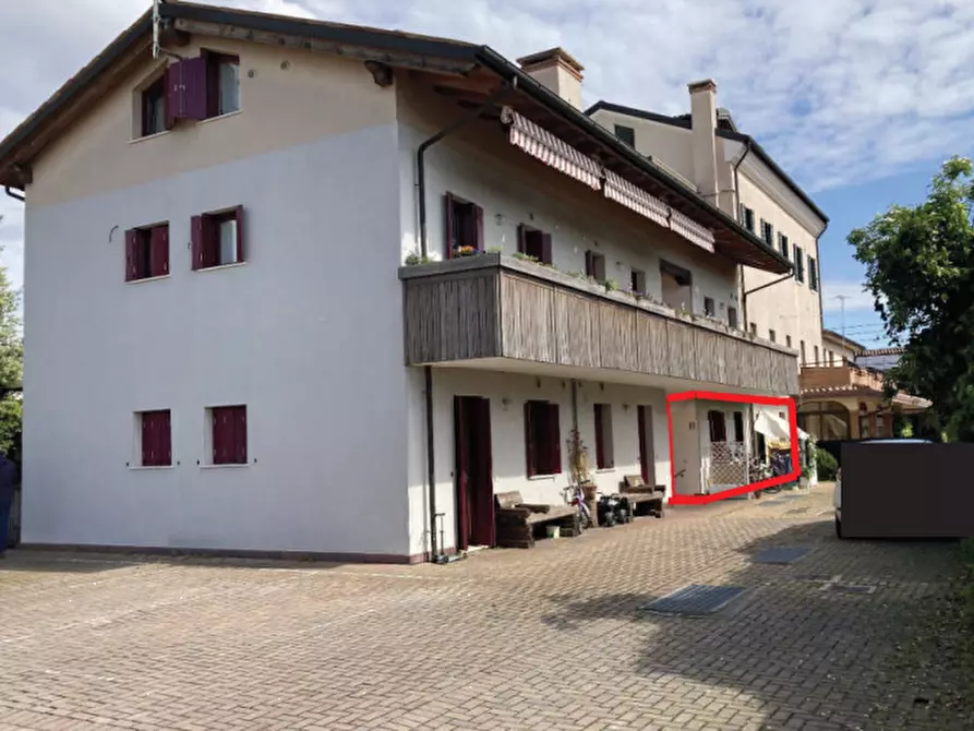 Immagine 1 di Appartamento in vendita  in Via Santo Stefano a Istrana