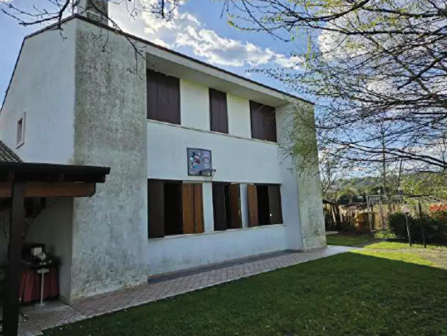 Immagine 4 di Porzione di casa in vendita  in Viale Mons Andrea Giacinto Longhin a Giavera Del Montello