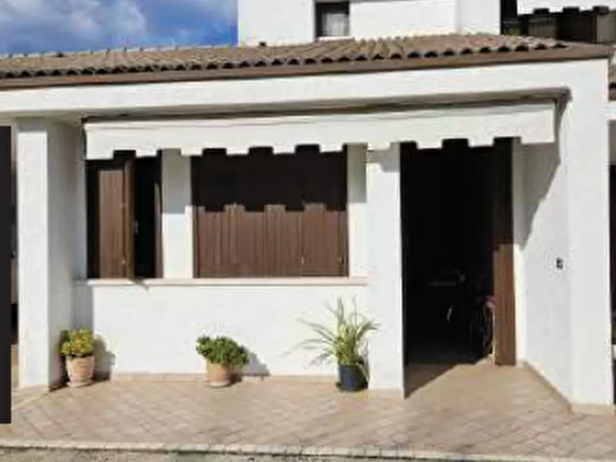 Immagine 5 di Porzione di casa in vendita  in Viale Mons Andrea Giacinto Longhin a Giavera Del Montello