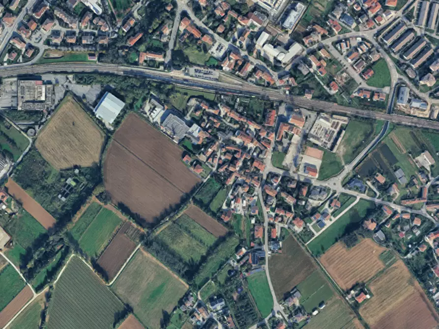 Immagine 5 di Garage in vendita  in Via Santo Stefano a Istrana