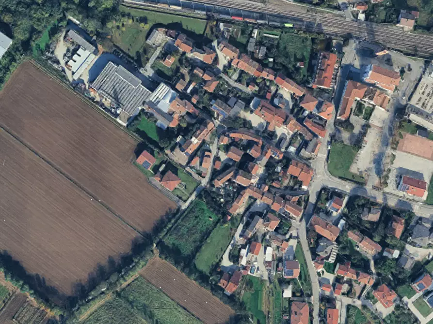 Immagine 6 di Garage in vendita  in Via Santo Stefano a Istrana