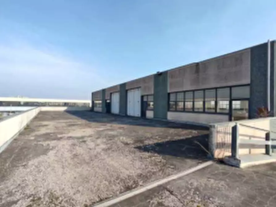 Immagine 2 di Laboratorio in vendita  in Via Thomas Alva Edison a Villorba