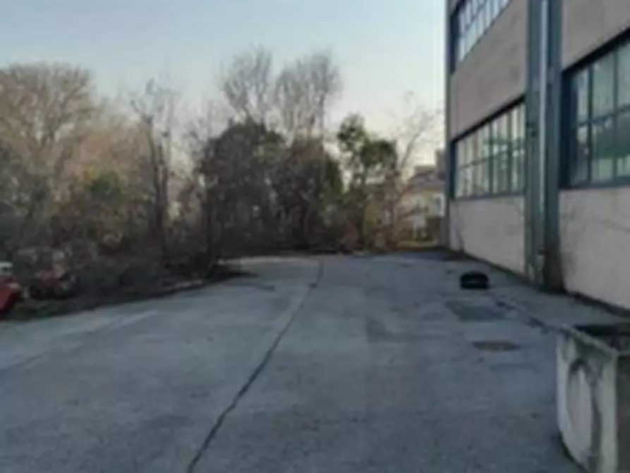 Immagine 4 di Laboratorio in vendita  in Via Thomas Alva Edison a Villorba