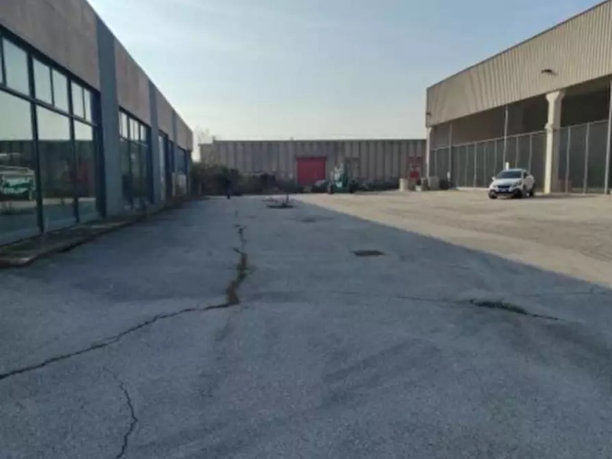 Immagine 6 di Laboratorio in vendita  in Via Thomas Alva Edison a Villorba